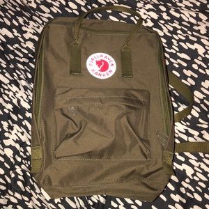 Fhallraven Kanken like new Backpack army green